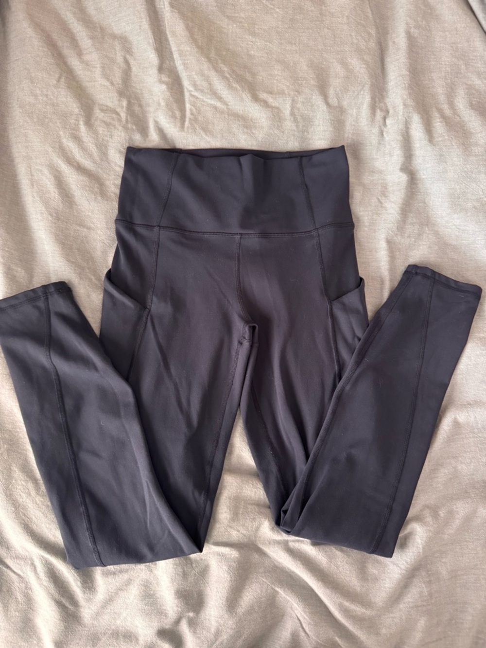 Fabletics purelux High-Waist Pocket 7/8 Leggings in dark navy - xxs